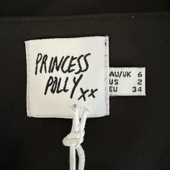 (NWT) PRINCESS POLLY Women’s Black Cropped Zip Side Tank Top-Size 2 - Picture 2 of 9